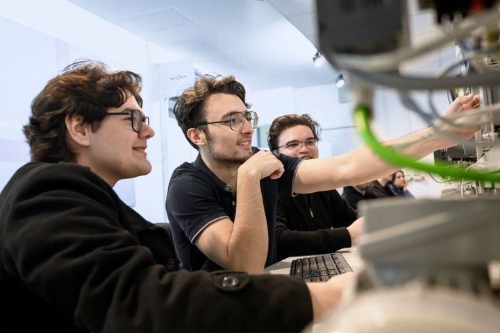 Facultatea de Inginerie Electrică și Energetică